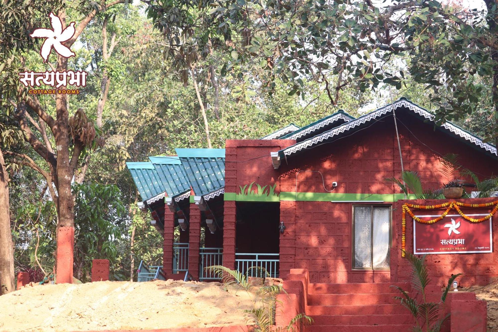 Satyaprabha Cottage Rooms Kudal  외부 사진